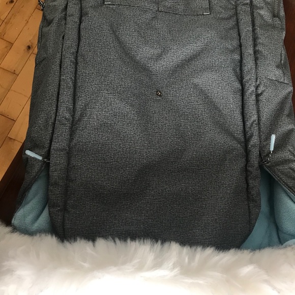 BLIZZ carseat cover ! - Picture 4 of 8